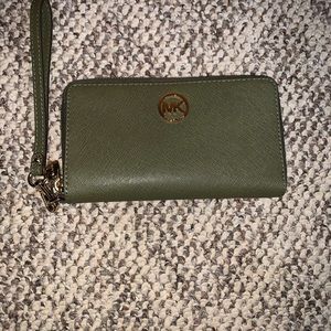 Michael Kors wristlet